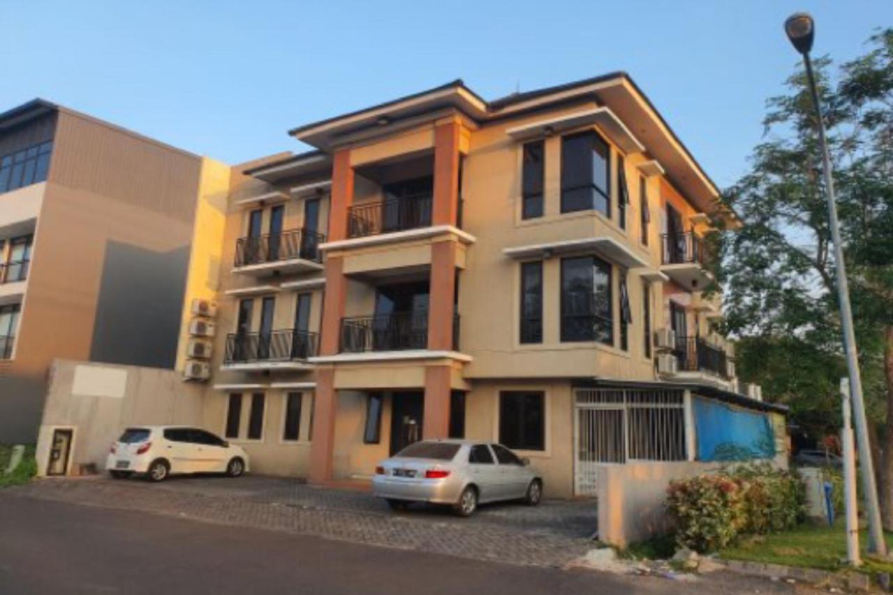 Oyo 93109 Garden Homestay 1 Tpr Surabaya Bagian luar foto