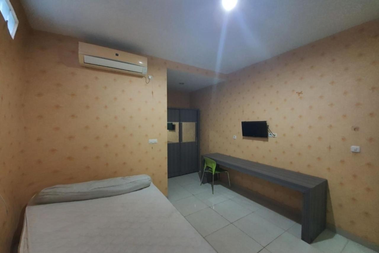 Oyo 93109 Garden Homestay 1 Tpr Surabaya Bagian luar foto