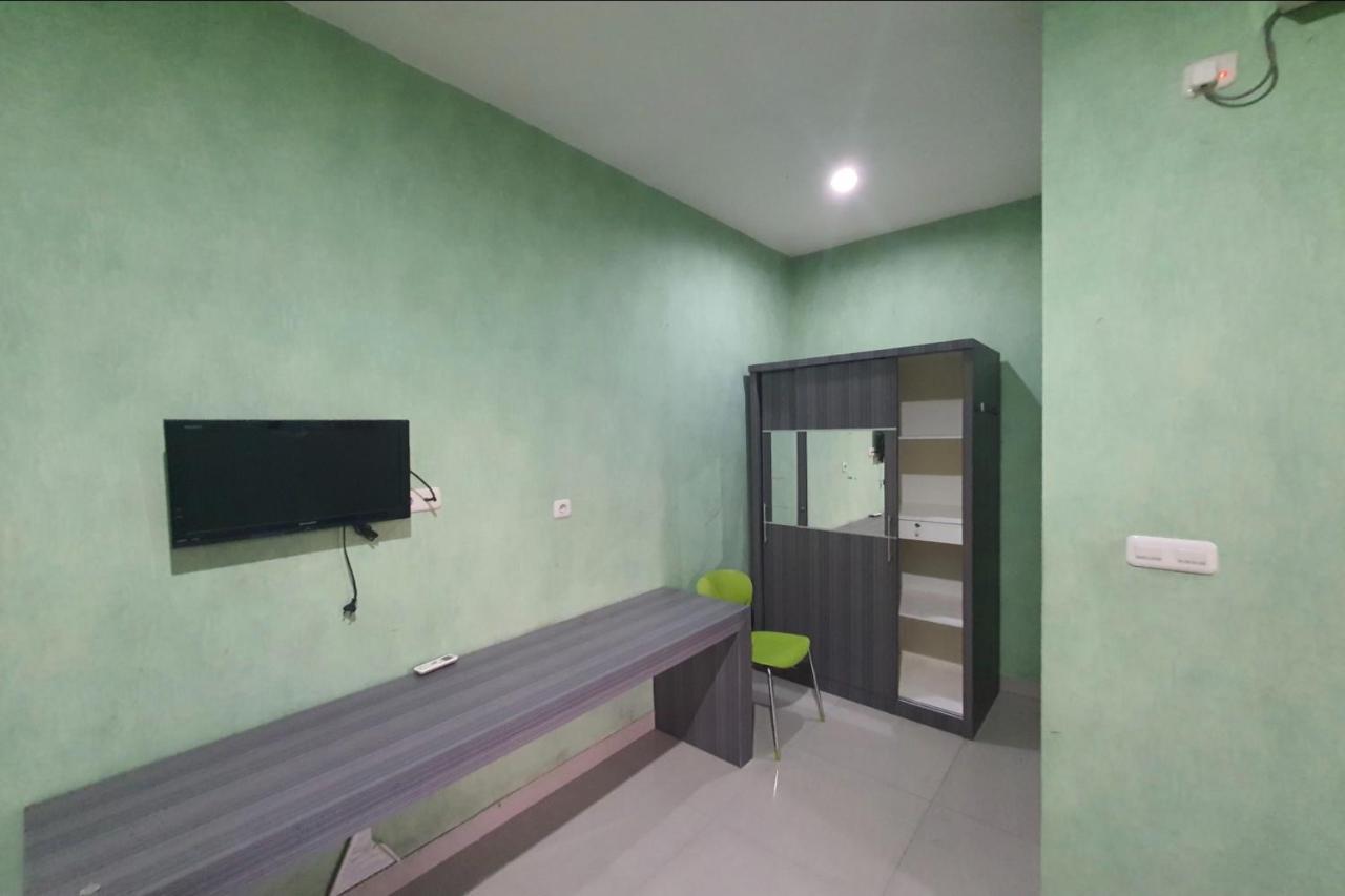 Oyo 93109 Garden Homestay 1 Tpr Surabaya Bagian luar foto
