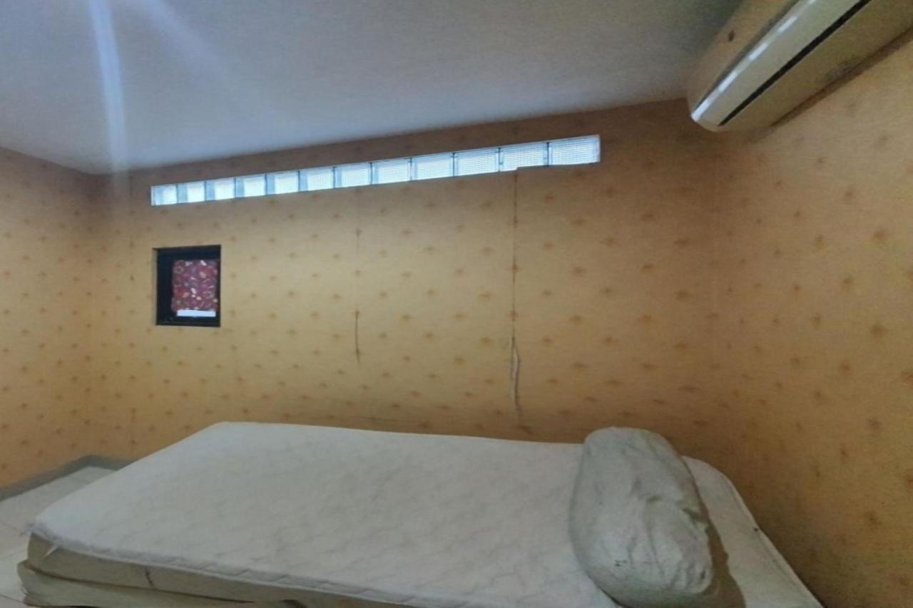 Oyo 93109 Garden Homestay 1 Tpr Surabaya Bagian luar foto
