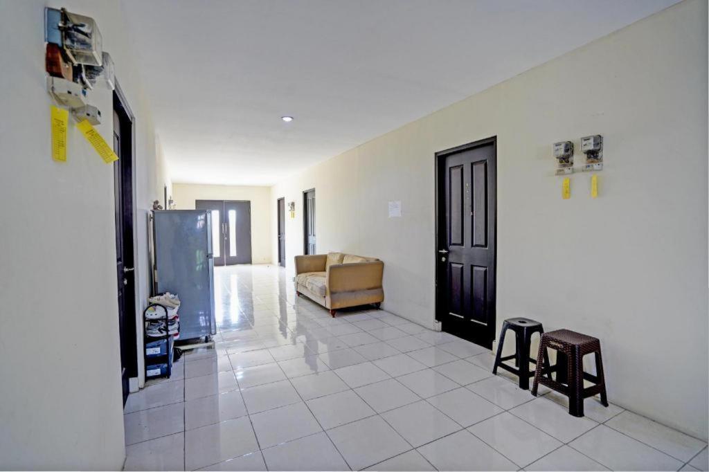 Oyo 93109 Garden Homestay 1 Tpr Surabaya Bagian luar foto