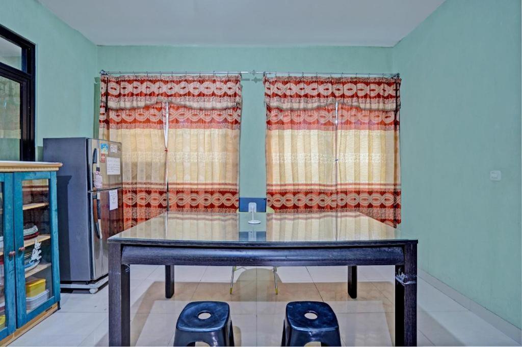 Oyo 93109 Garden Homestay 1 Tpr Surabaya Bagian luar foto