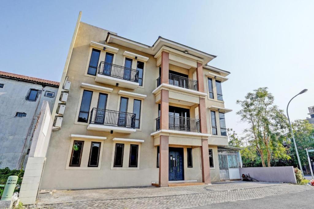 Oyo 93109 Garden Homestay 1 Tpr Surabaya Bagian luar foto